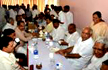 Yeddyurappa hosts breakfast for loyalists